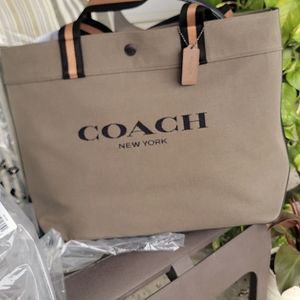 Coach Tote 38